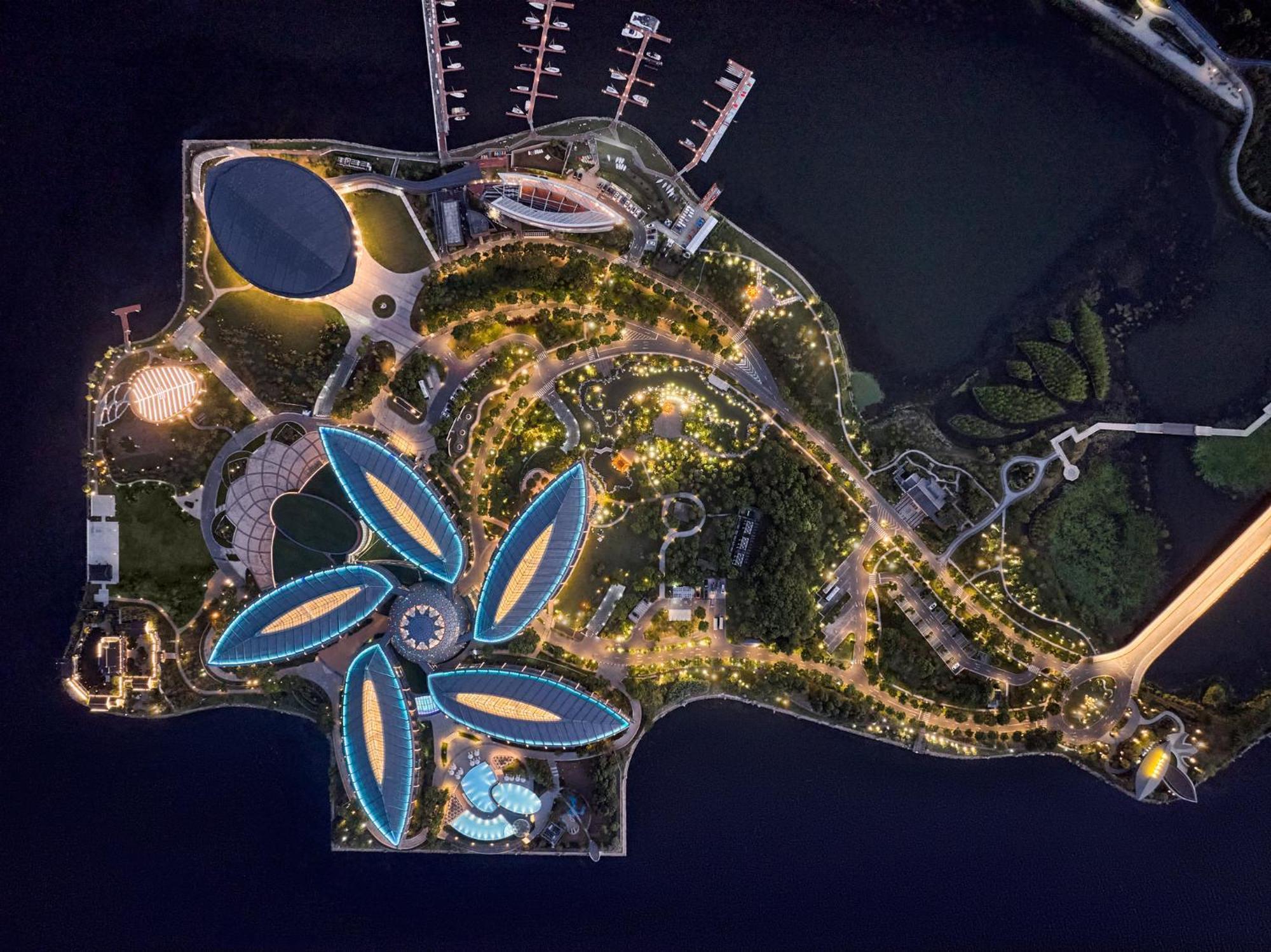 Intercontinental Shanghai Harbour City By Ihg Nanhui Exteriör bild